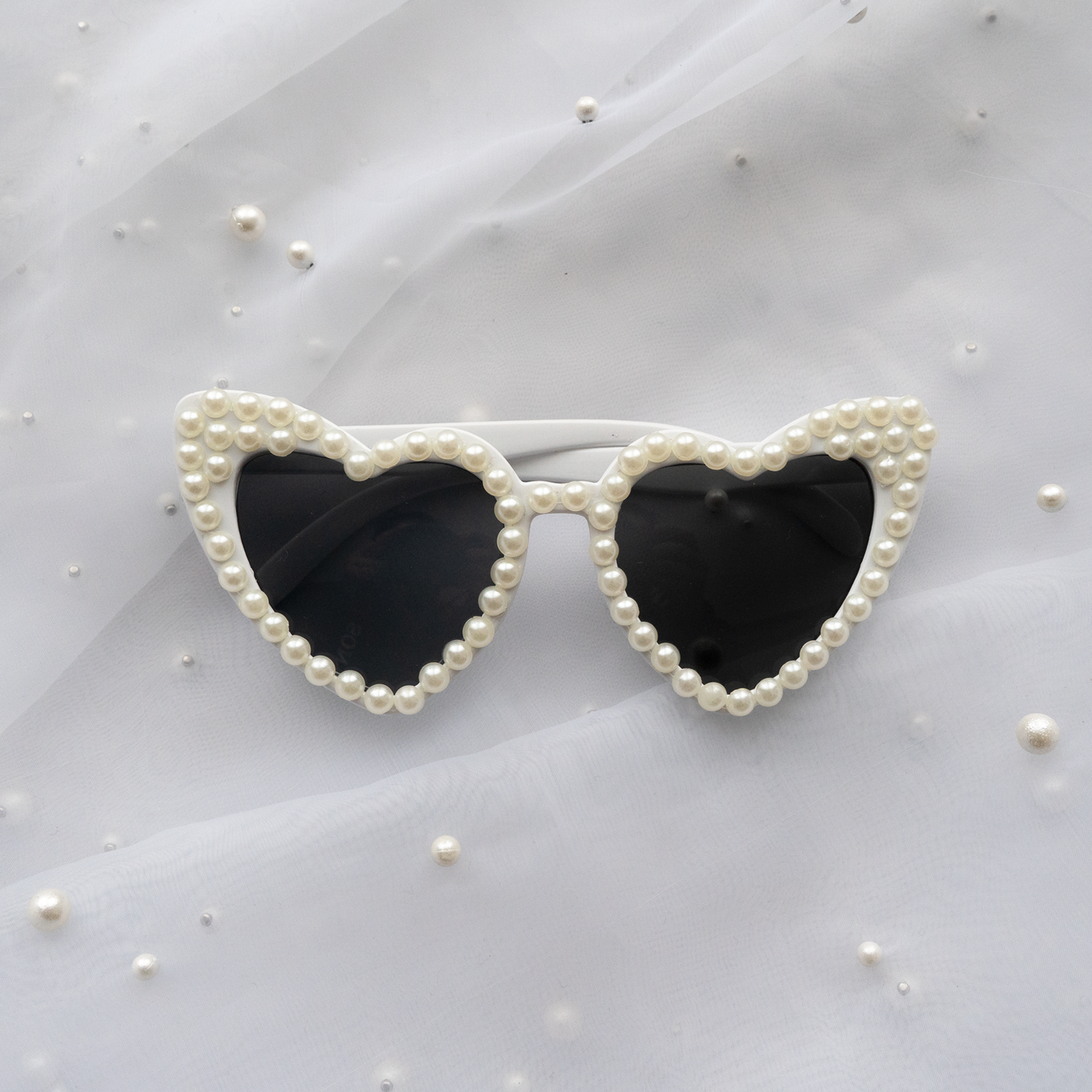 Pearl White Heart Glasses